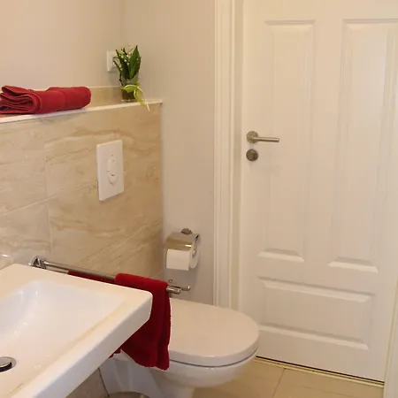 Stars Zillestrasse Apartment *