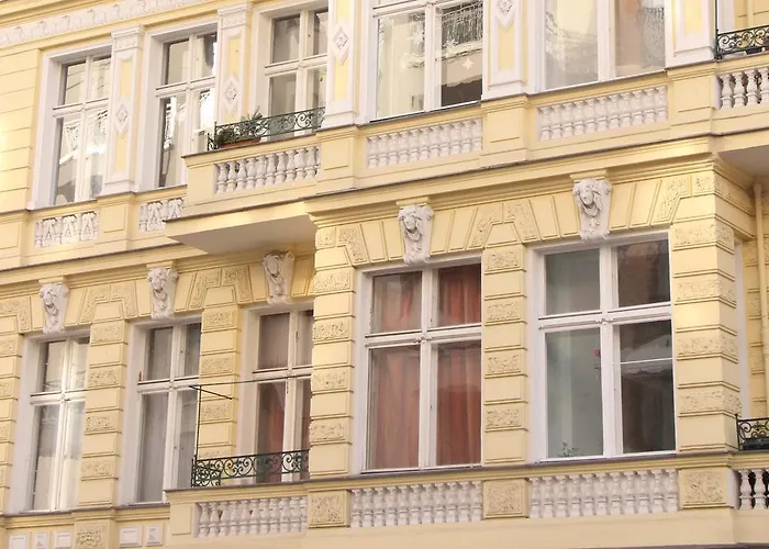 Stars Zillestrasse * Berlin