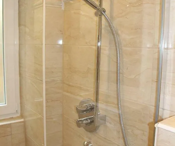 Stars Zillestrasse *